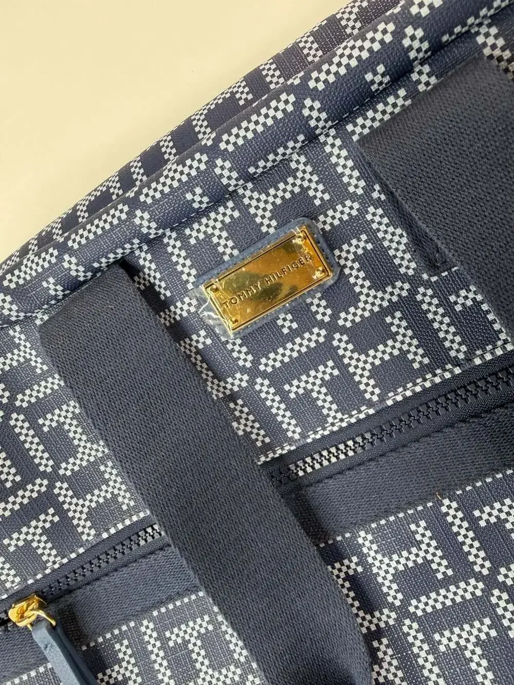 Tommy Hilfiger blue white